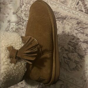 Minnetonka Tan Suede Boots with Tassel
